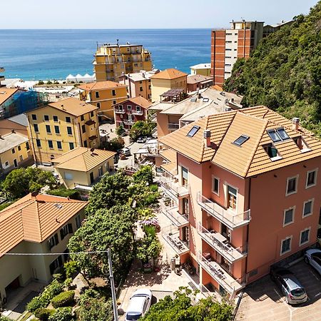 Residence Hotel Kriss Deiva Marina Kültér fotó