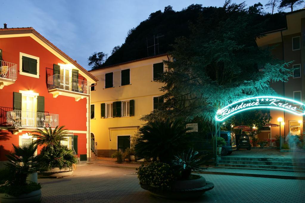 Residence Hotel Kriss Deiva Marina Kültér fotó