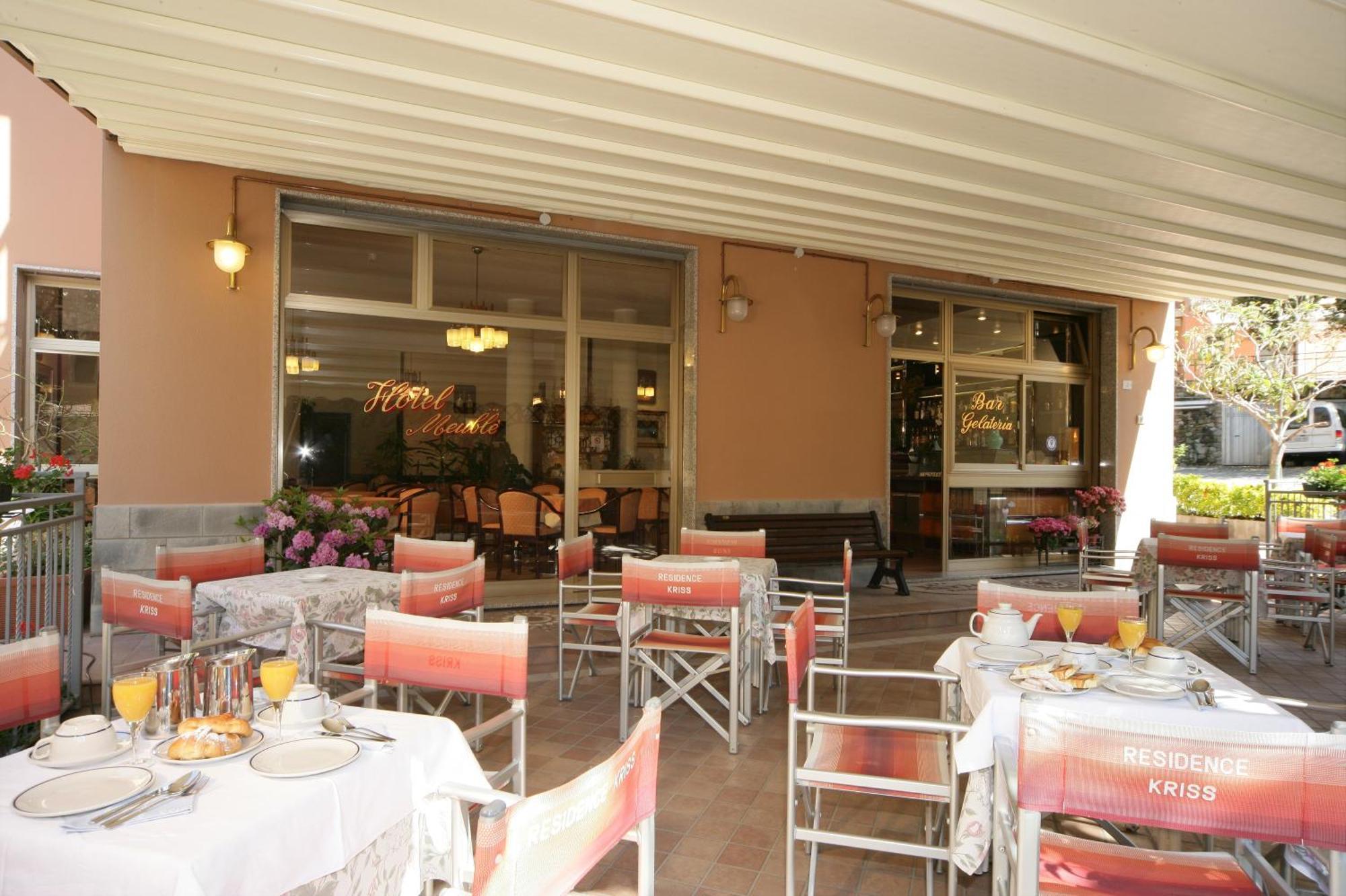 Residence Hotel Kriss Deiva Marina Kültér fotó