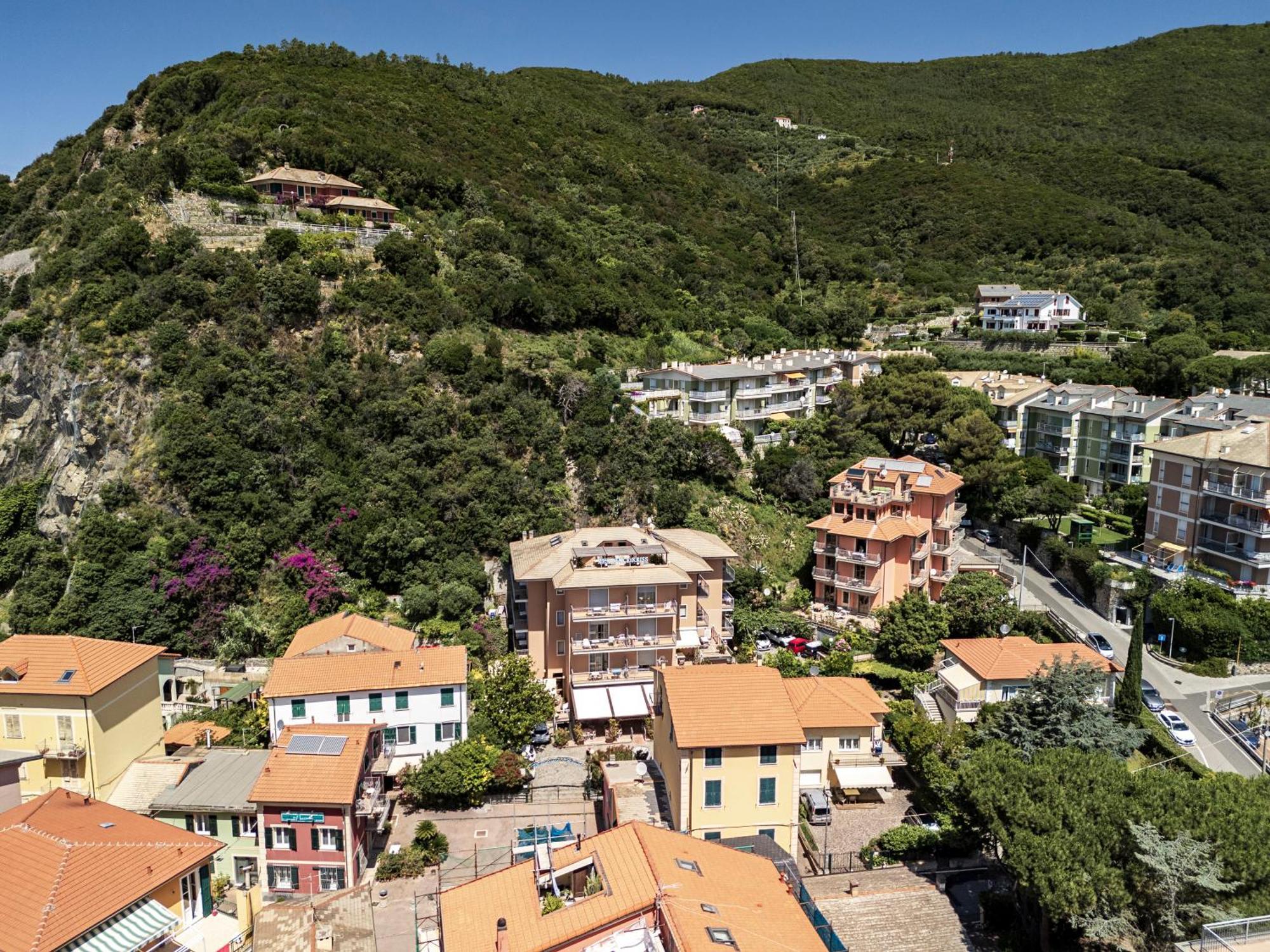 Residence Hotel Kriss Deiva Marina Kültér fotó