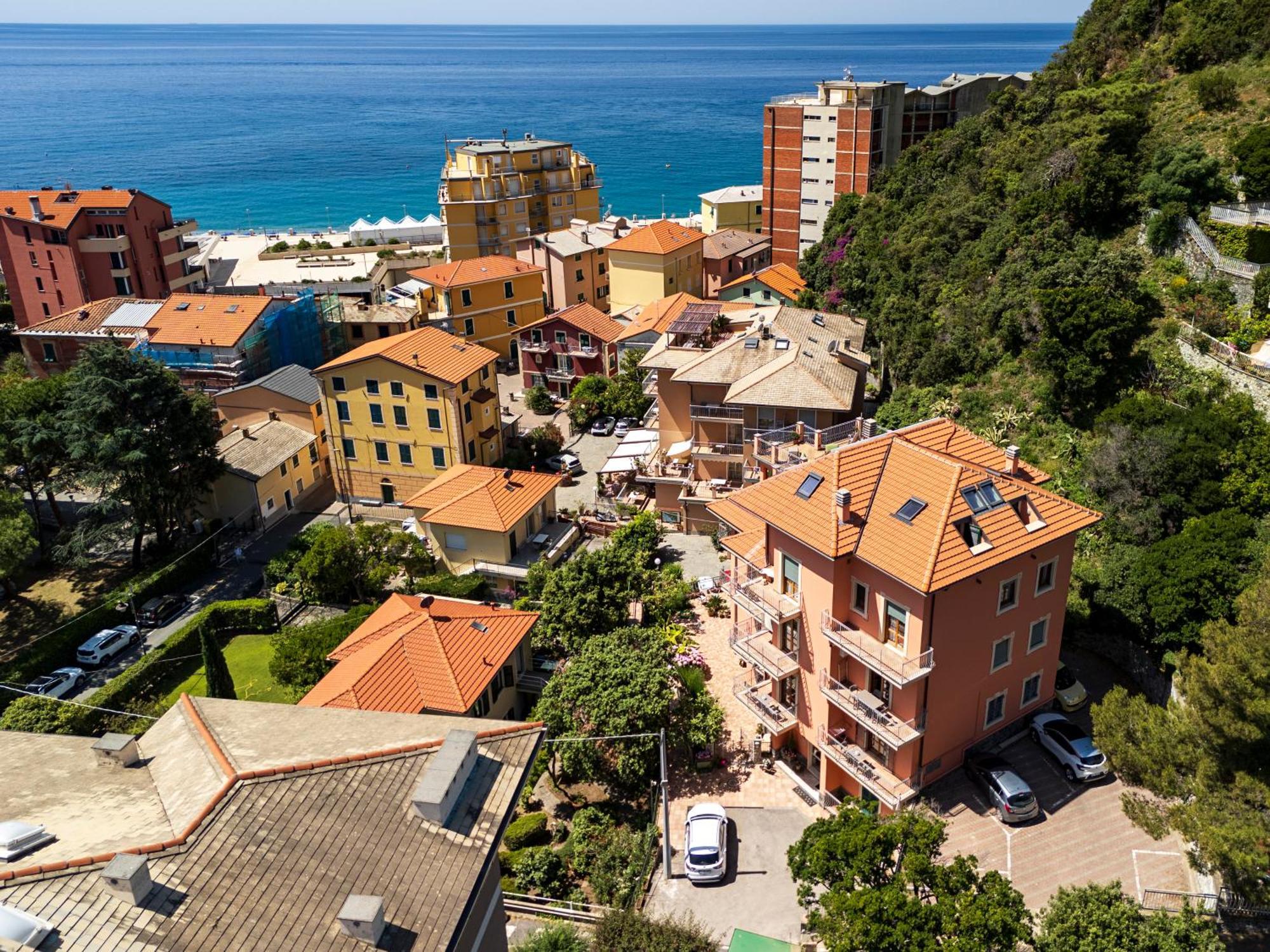 Residence Hotel Kriss Deiva Marina Kültér fotó