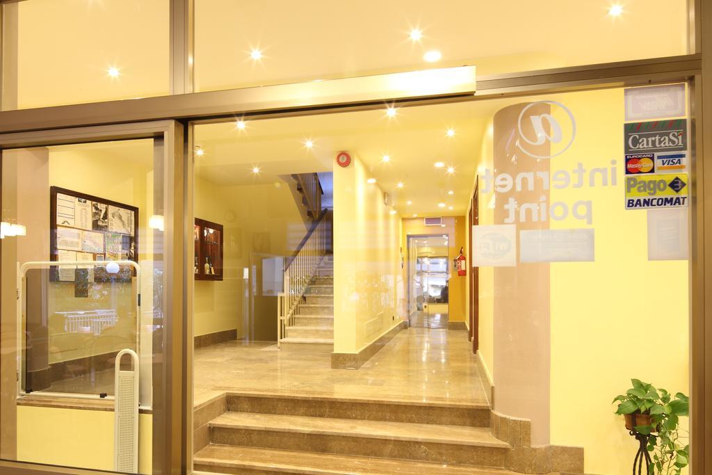 Residence Hotel Kriss Deiva Marina Kültér fotó
